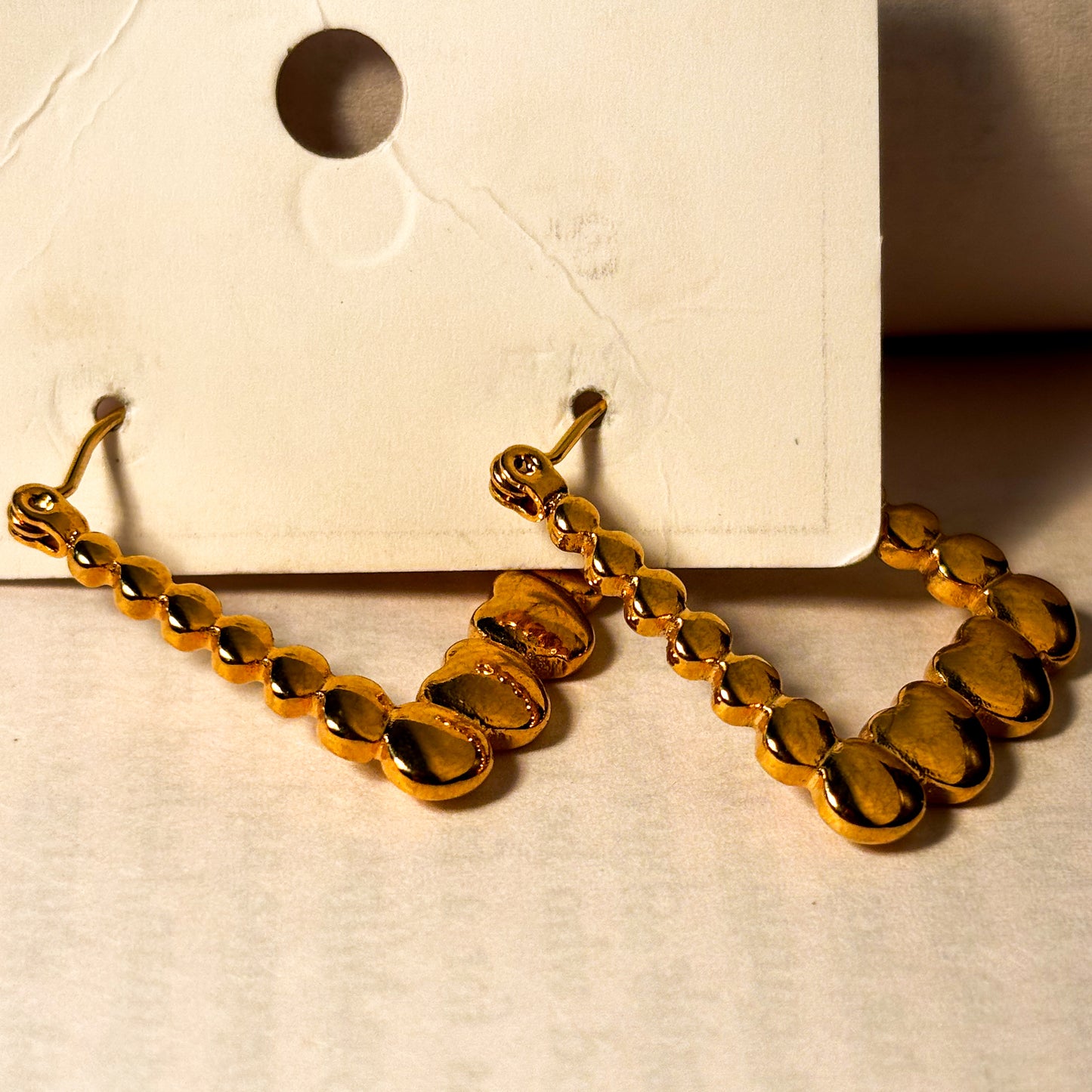 1K GOLD PLATED TRENDY EARINGS