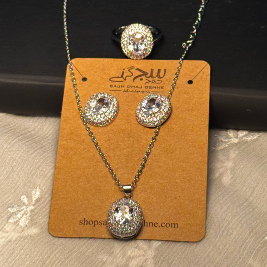 MOONLIT HALO NECKLACE SET