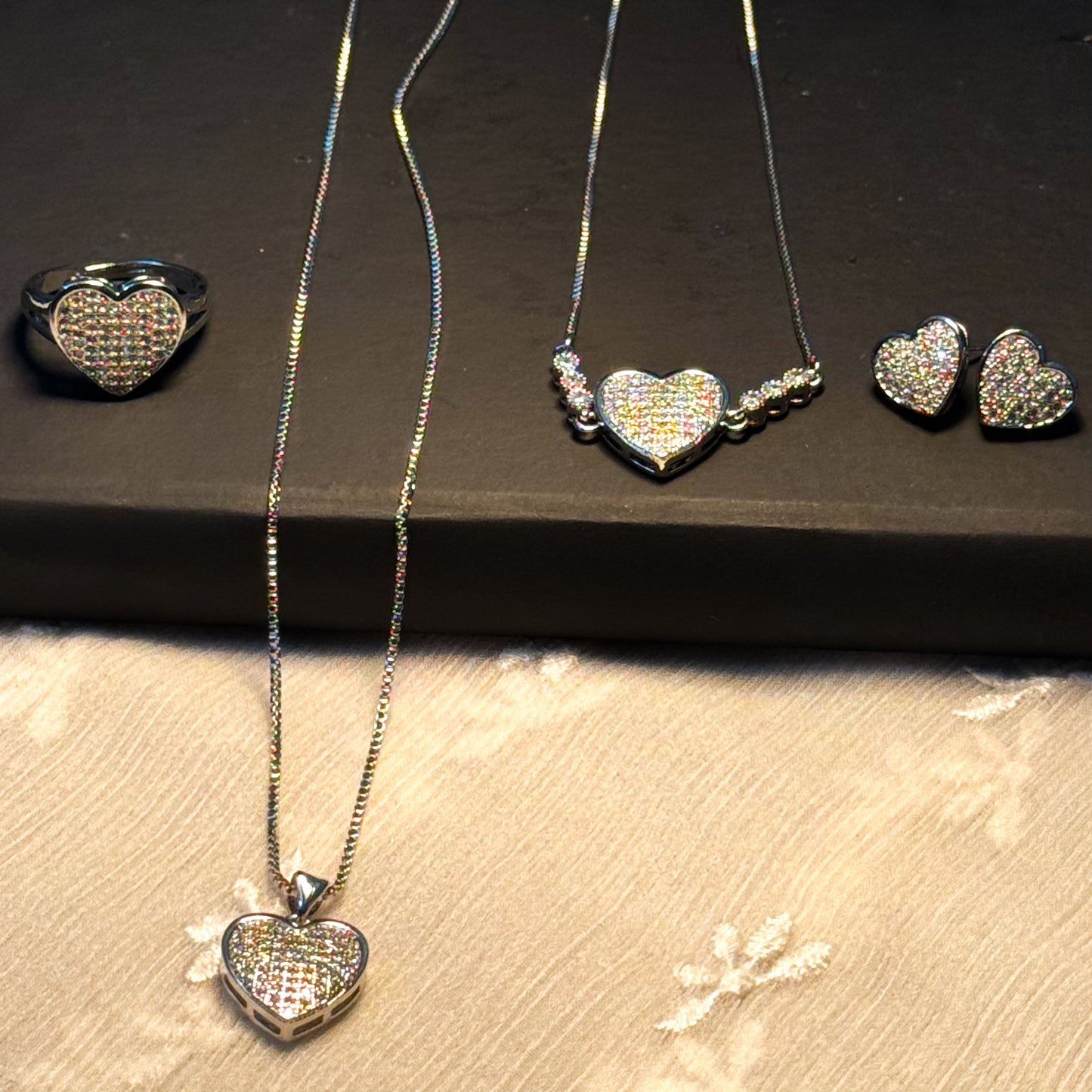 HEART & SPARKLE SILVER NECKLACE SET